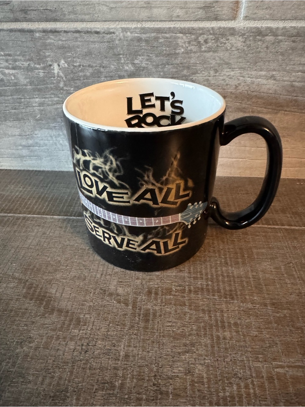 Hard Rock Cafe Denver Coffee Mug Love All Serve All 16 OZ. Black